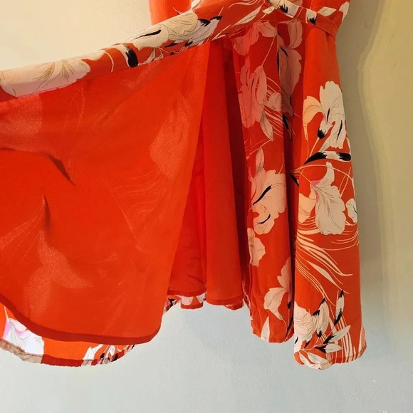 Yumi Kim Soho Mixer Wrap Casual Floral Silk Bay Breeze Red Mini Dress Size Small - Picture 11 of 16